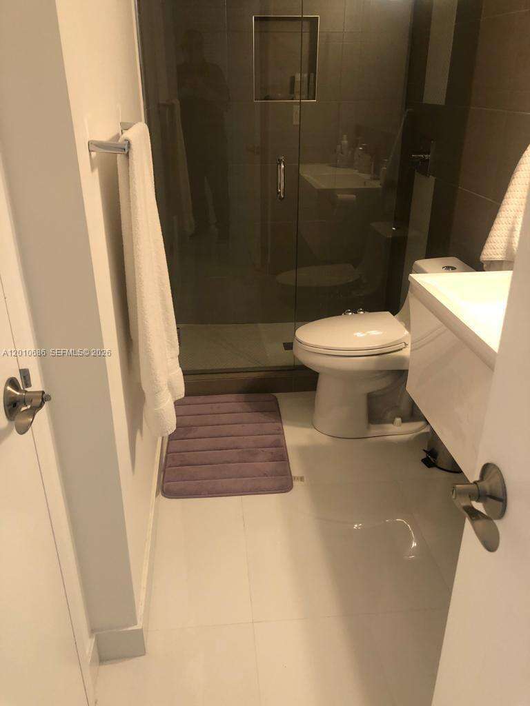 Parker Plaza at 2030 Ocean Dr, Hallandale Beach, FL 33009 - For Rent photo 39