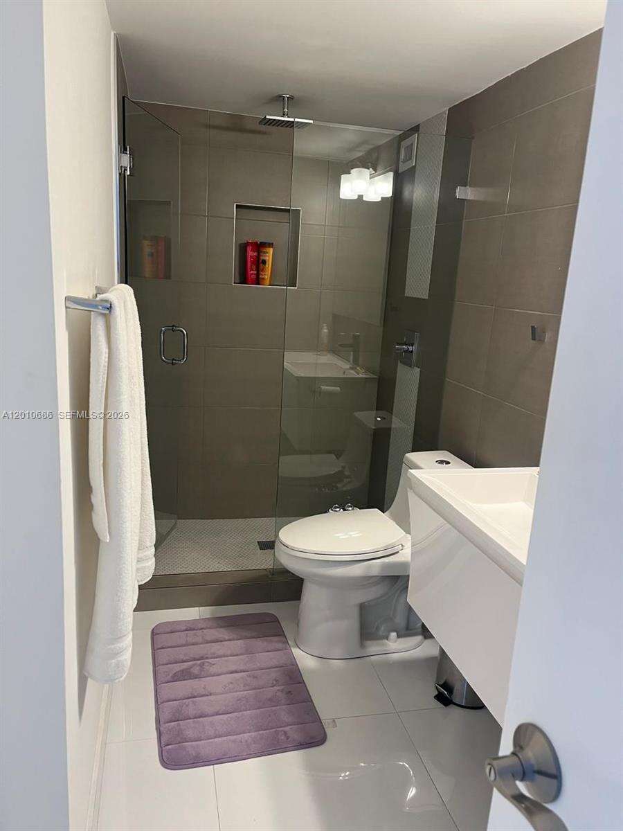Parker Plaza at 2030 Ocean Dr, Hallandale Beach, FL 33009 - For Rent photo 45