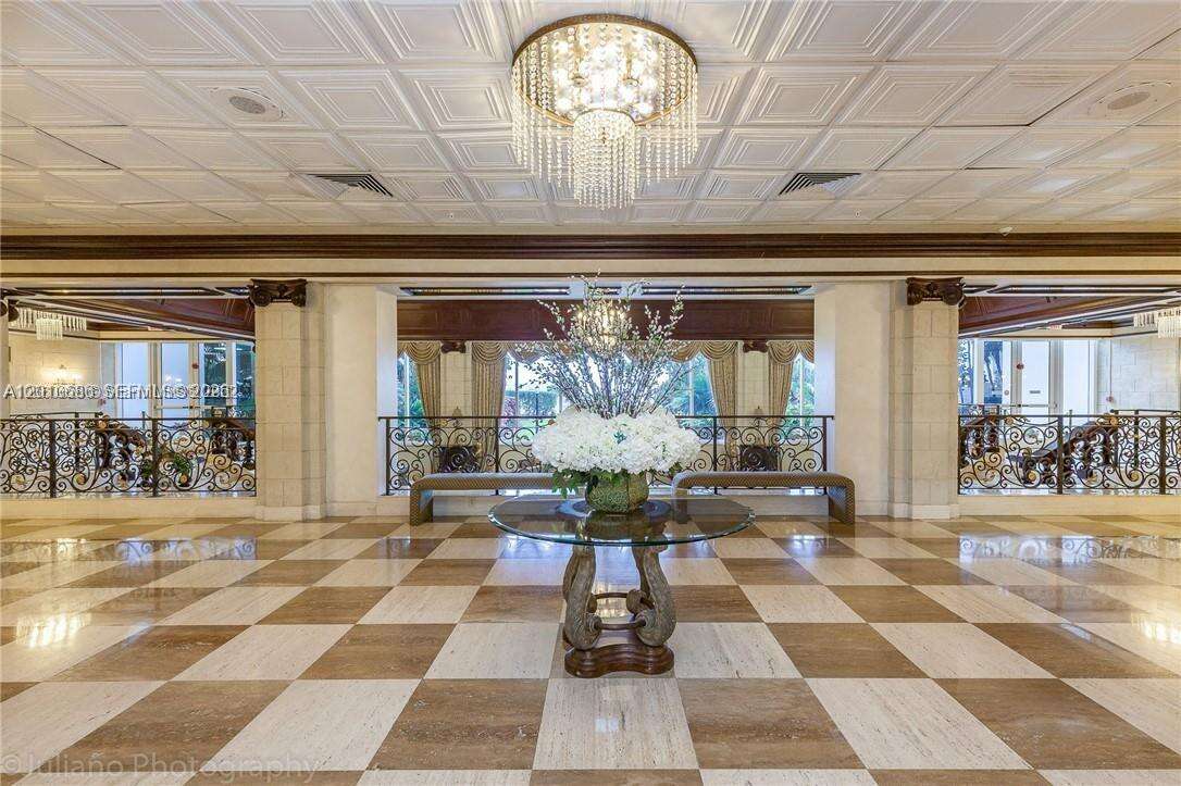 Parker Plaza at 2030 Ocean Dr, Hallandale Beach, FL 33009 - For Rent photo 9