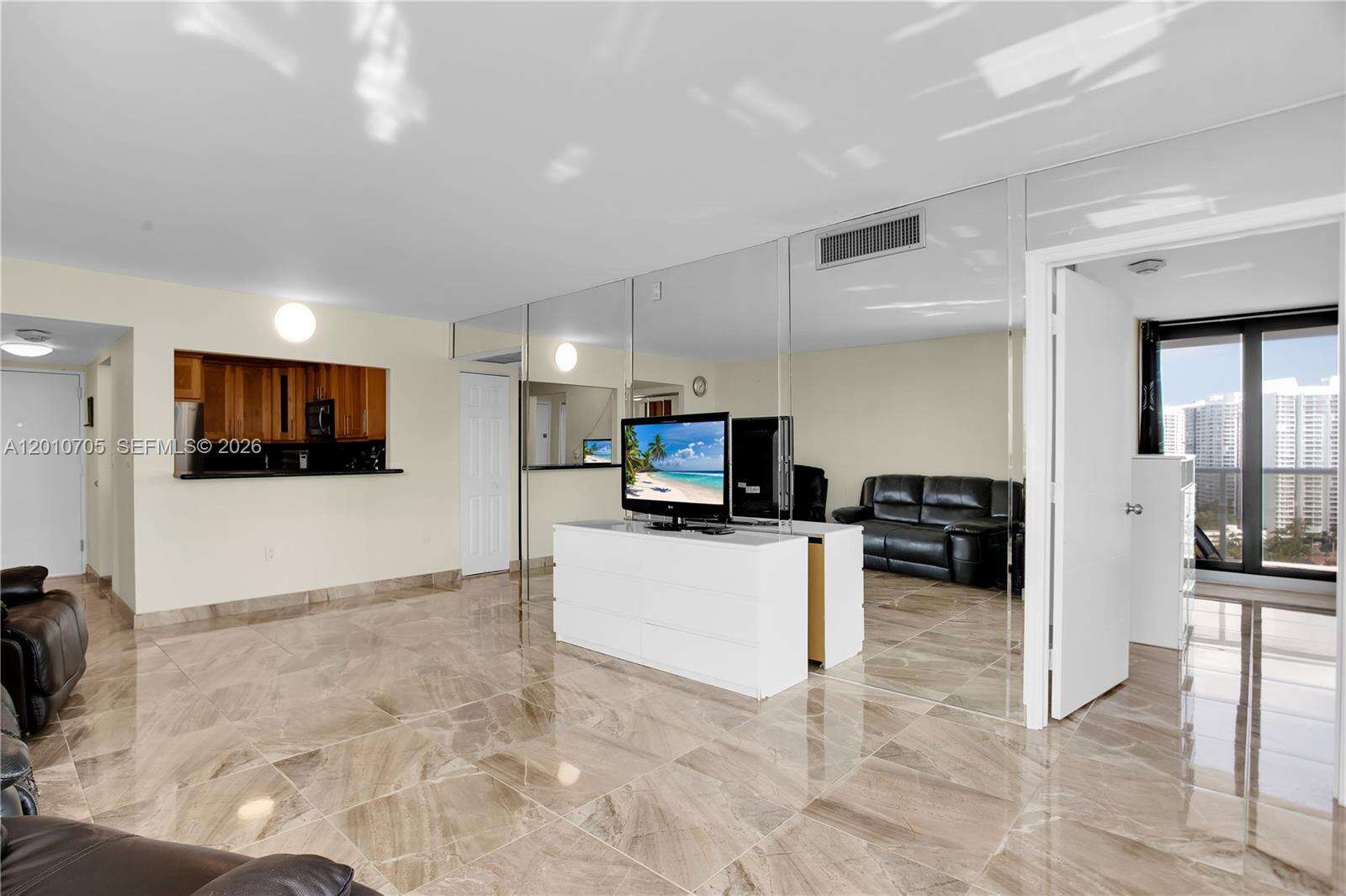 Flamenco Tower 1 at 3701 Country Club Dr, Aventura, FL 33180 - For Rent photo 17