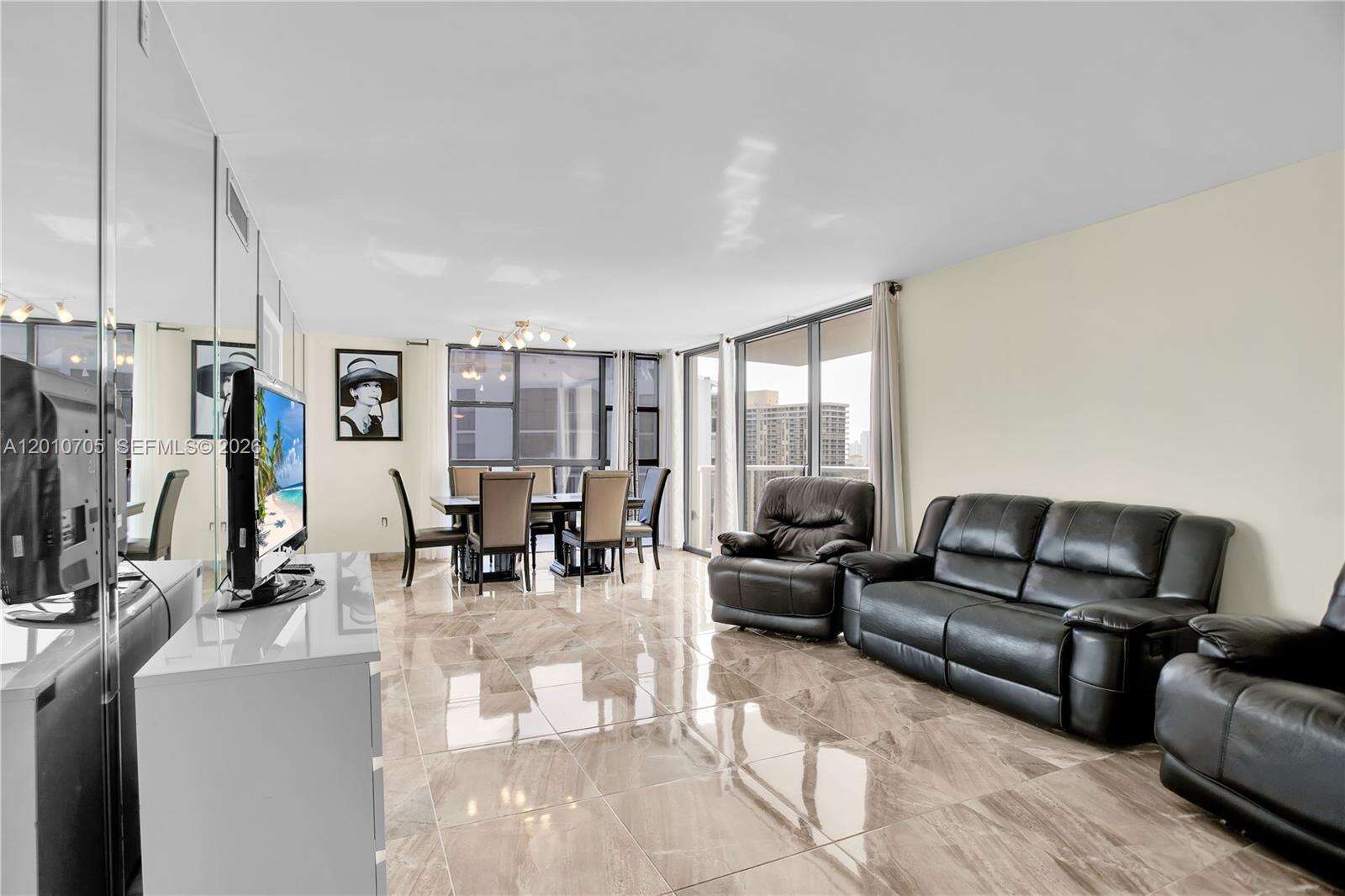 Flamenco Tower 1 at 3701 Country Club Dr, Aventura, FL 33180 - For Rent photo 4