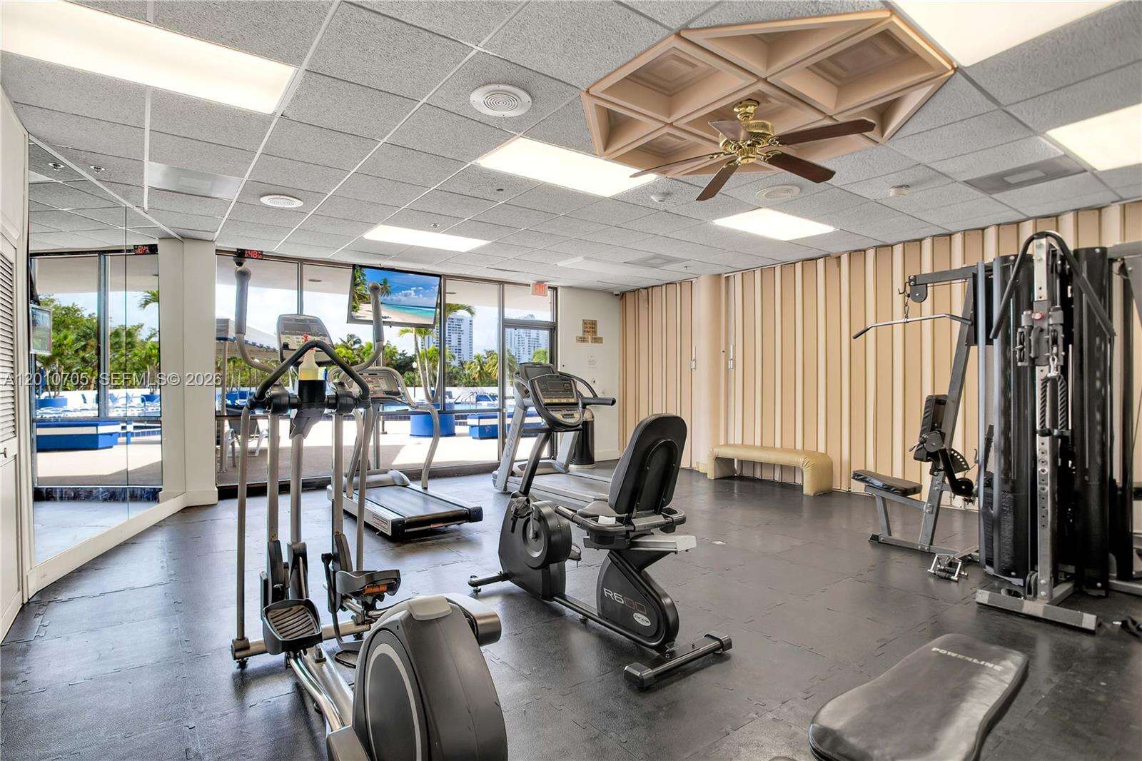 Flamenco Tower 1 at 3701 Country Club Dr, Aventura, FL 33180 - For Rent photo 32