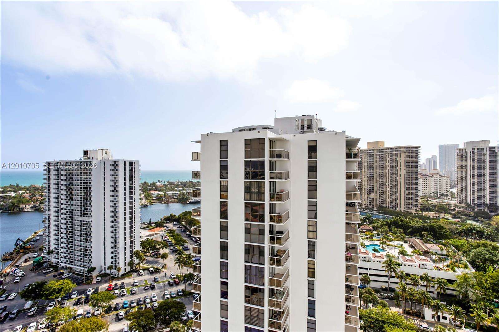 Flamenco Tower 1 at 3701 Country Club Dr, Aventura, FL 33180 - For Rent photo 35