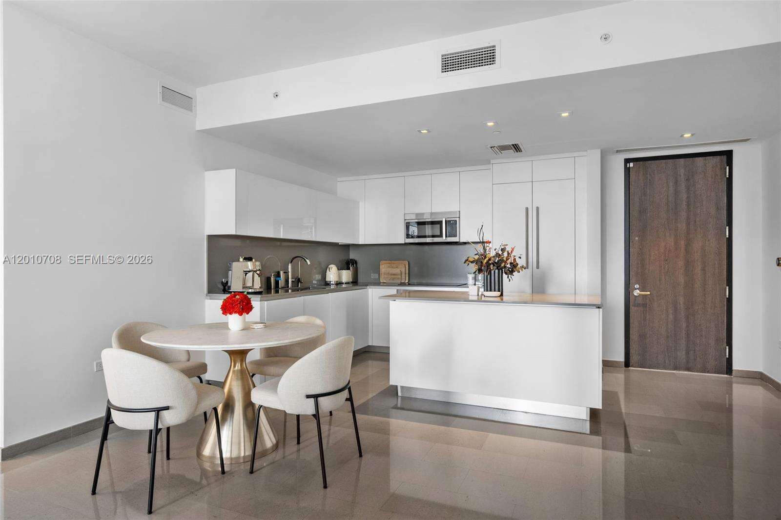 Rise Brickell at 88 7 St, Miami, FL 33130 - For Rent photo 6