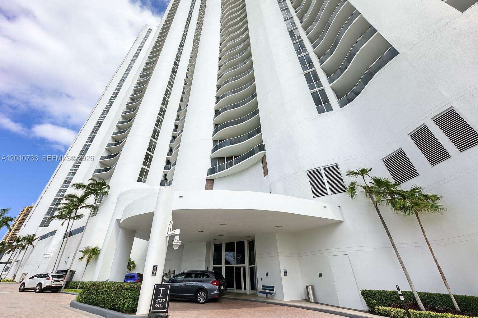 Trump Tower 2 at 15901 Collins Ave, Sunny Isles Beach, FL 33160 - For Rent photo 27