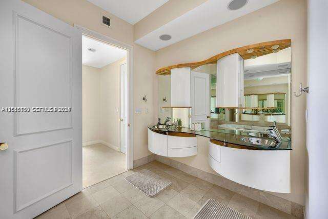 Trump Palace at 18101 Collins Ave, Sunny Isles Beach, FL 33160 - For Rent photo 13