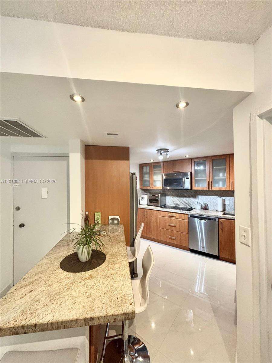 Four Ambassadors at 999 Brickell Bay Dr, Miami, FL 33131 - For Rent photo 1