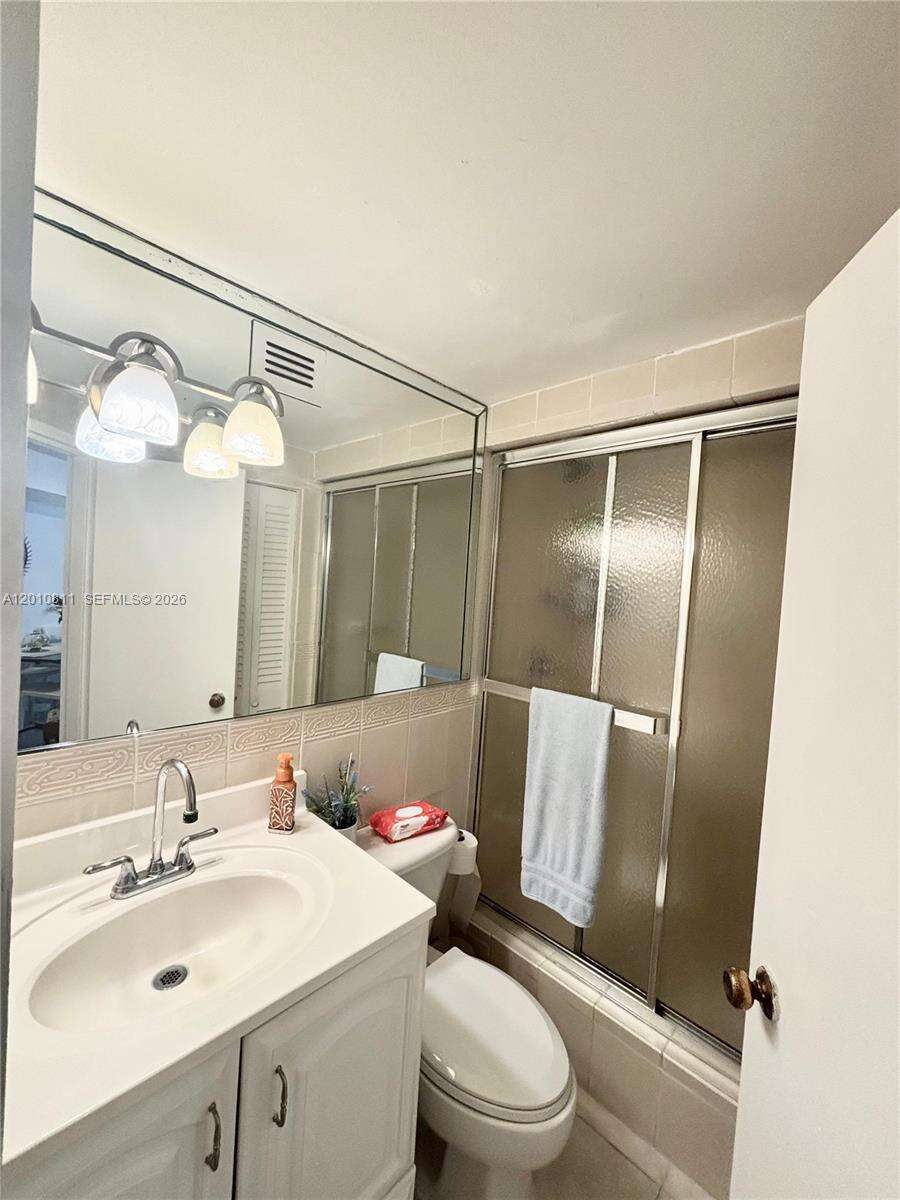 Four Ambassadors at 999 Brickell Bay Dr, Miami, FL 33131 - For Rent photo 2