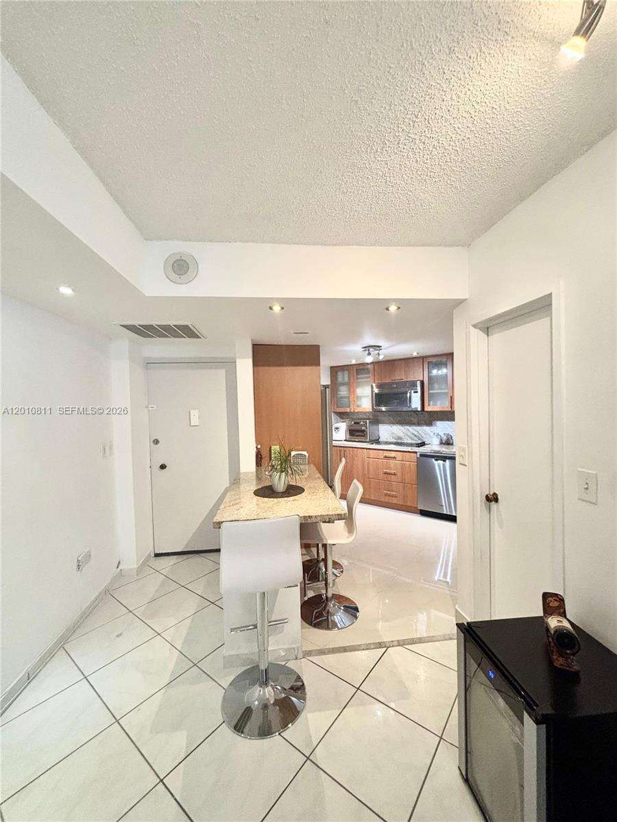 Four Ambassadors at 999 Brickell Bay Dr, Miami, FL 33131 - For Rent photo 15