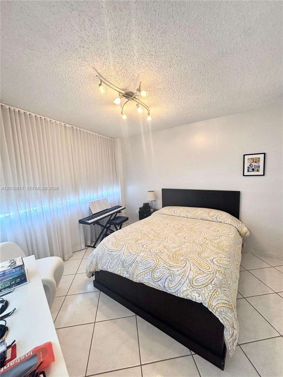 Four Ambassadors at 999 Brickell Bay Dr, Miami, FL 33131 - For Rent photo 24