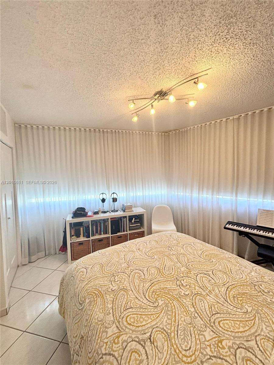 Four Ambassadors at 999 Brickell Bay Dr, Miami, FL 33131 - For Rent photo 25