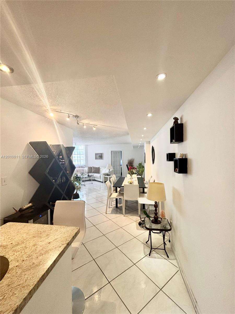 Four Ambassadors at 999 Brickell Bay Dr, Miami, FL 33131 - For Rent photo 6