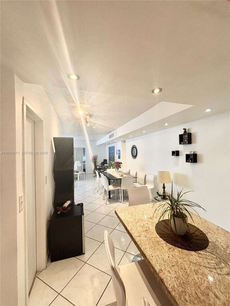 Four Ambassadors at 999 Brickell Bay Dr, Miami, FL 33131 - For Rent photo 8