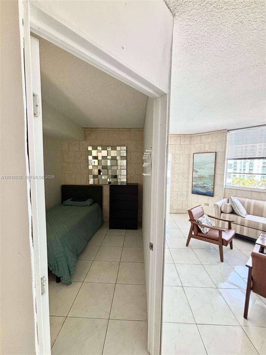 Four Ambassadors at 905 Brickell Bay Dr, Miami, FL 33131 - For Rent photo 12