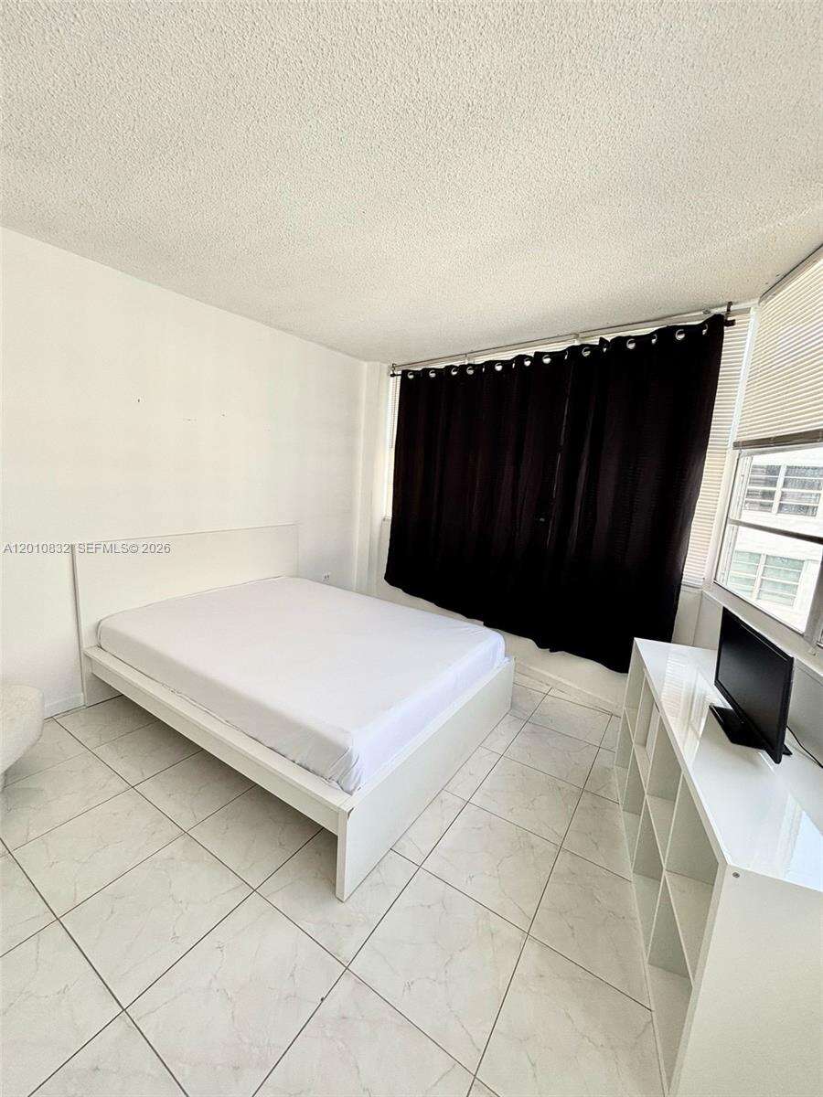 Four Ambassadors at 905 Brickell Bay Dr, Miami, FL 33131 - For Rent photo 22
