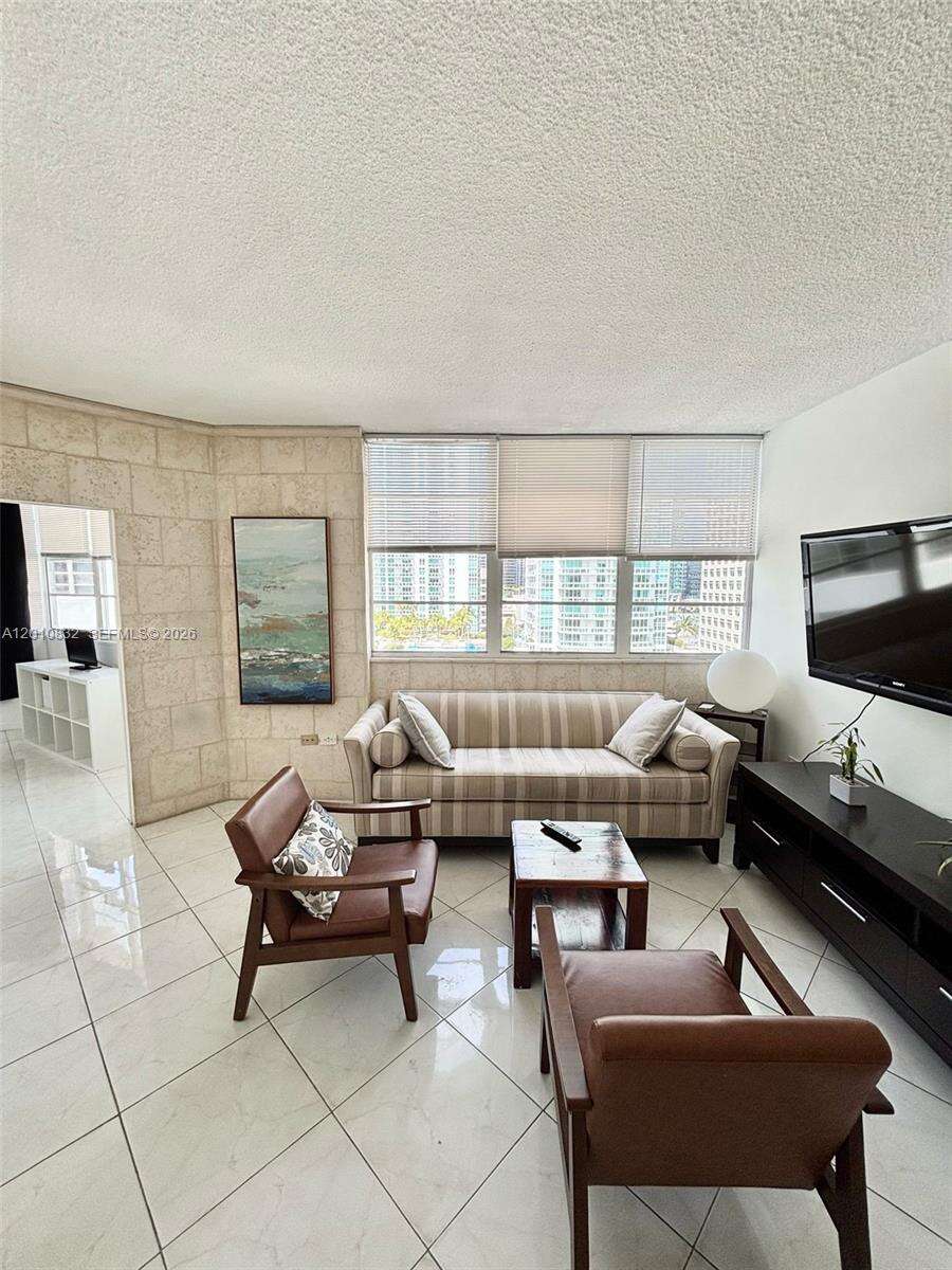 Four Ambassadors at 905 Brickell Bay Dr, Miami, FL 33131 - For Rent photo 4