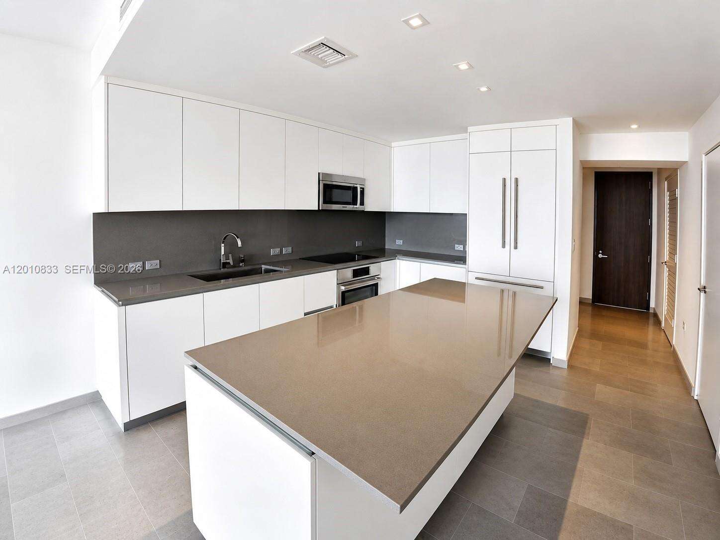 Rise Brickell at 88 7 St, Miami, FL 33130 - For Rent photo 8