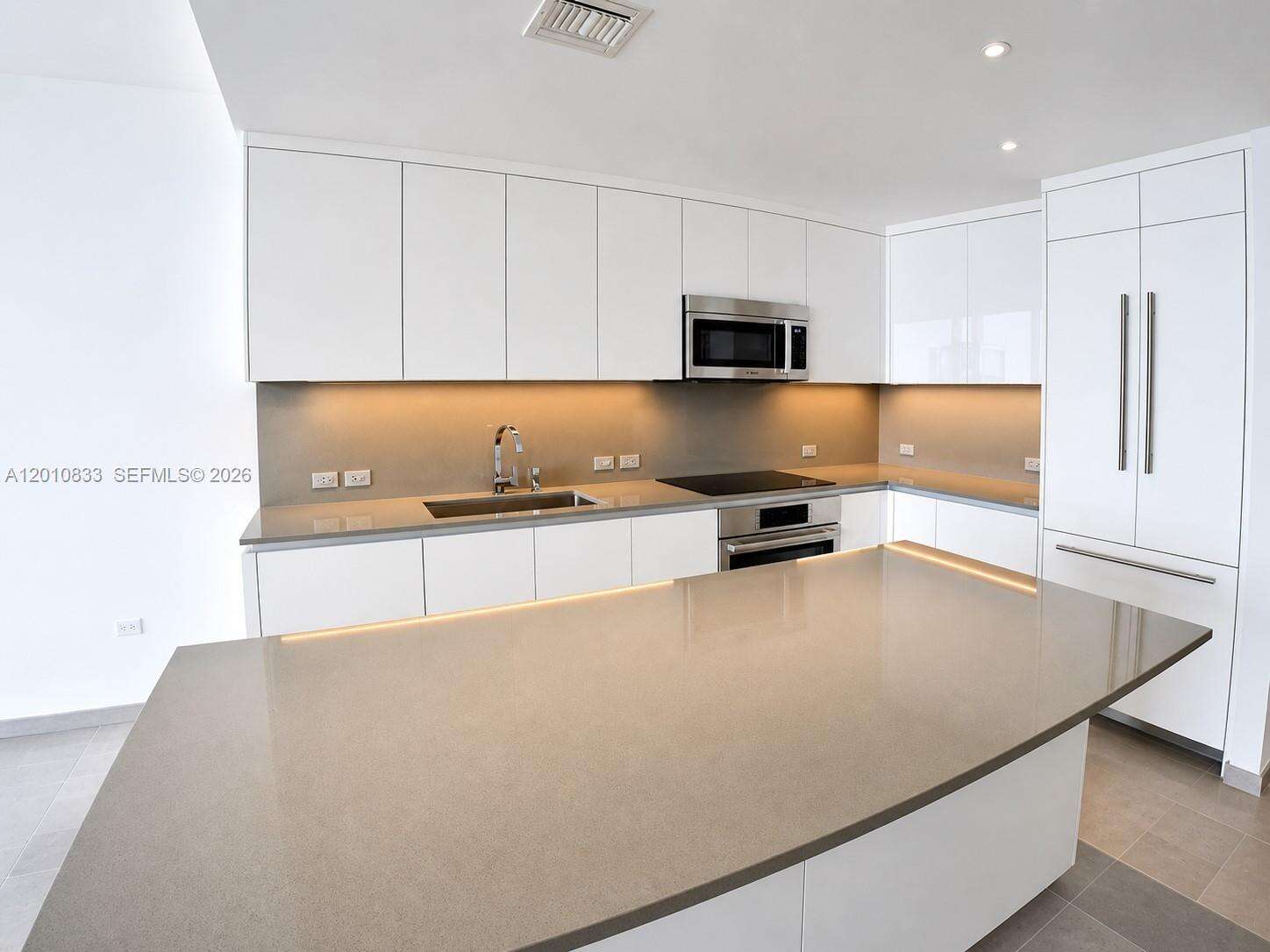 Rise Brickell at 88 7 St, Miami, FL 33130 - For Rent photo 9