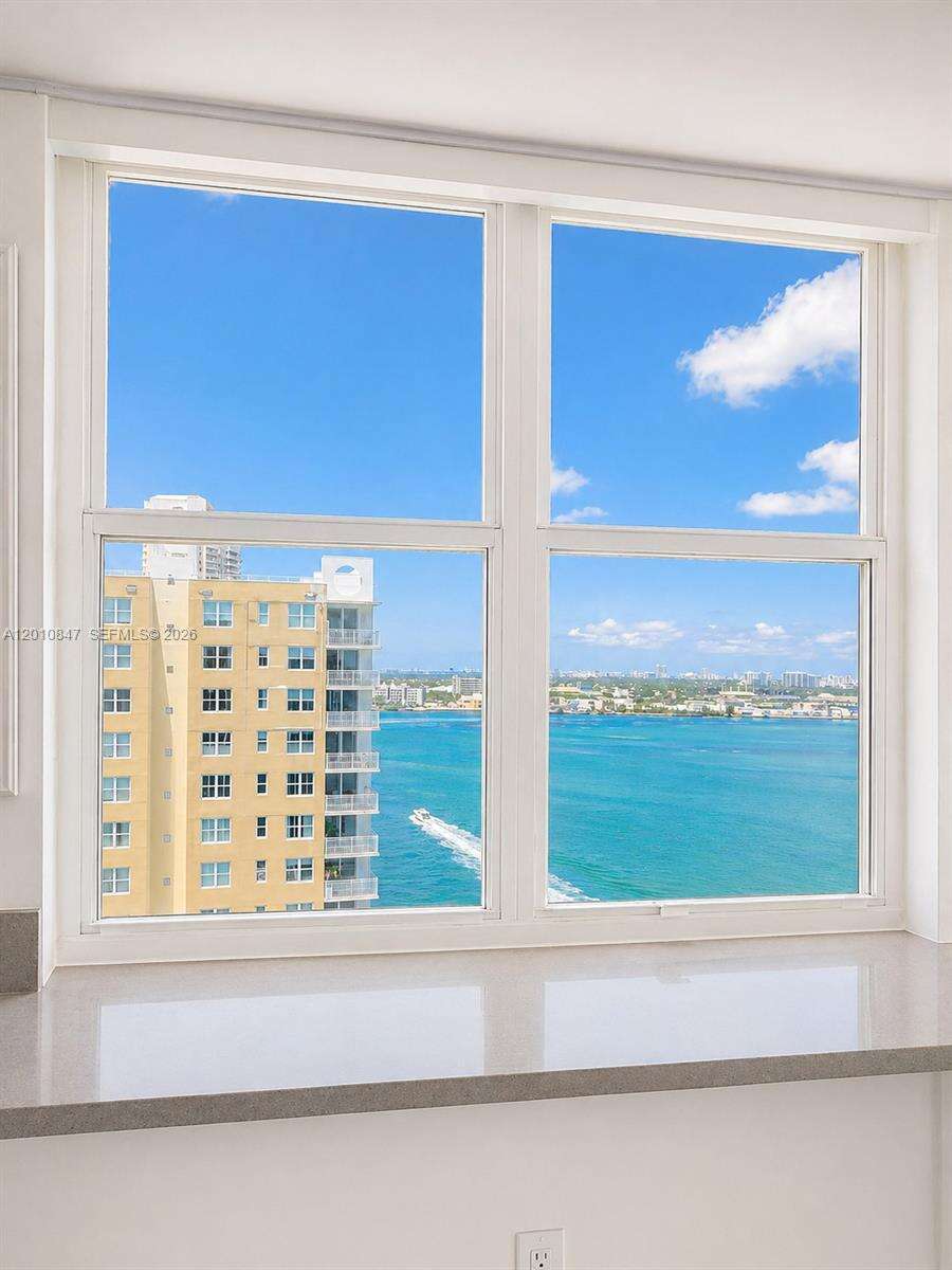 St Louis at 800 Claughton Island Dr, Miami, FL 33131 - For Rent photo 7
