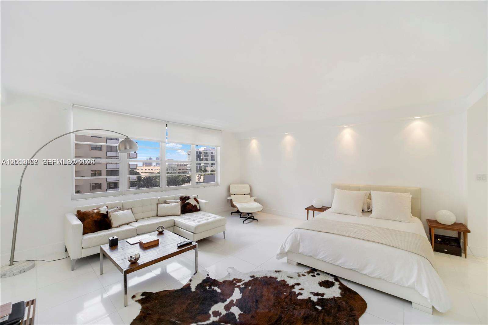 Decoplage at 100 Lincoln Rd, Miami Beach, FL 33139 - For Rent photo 1