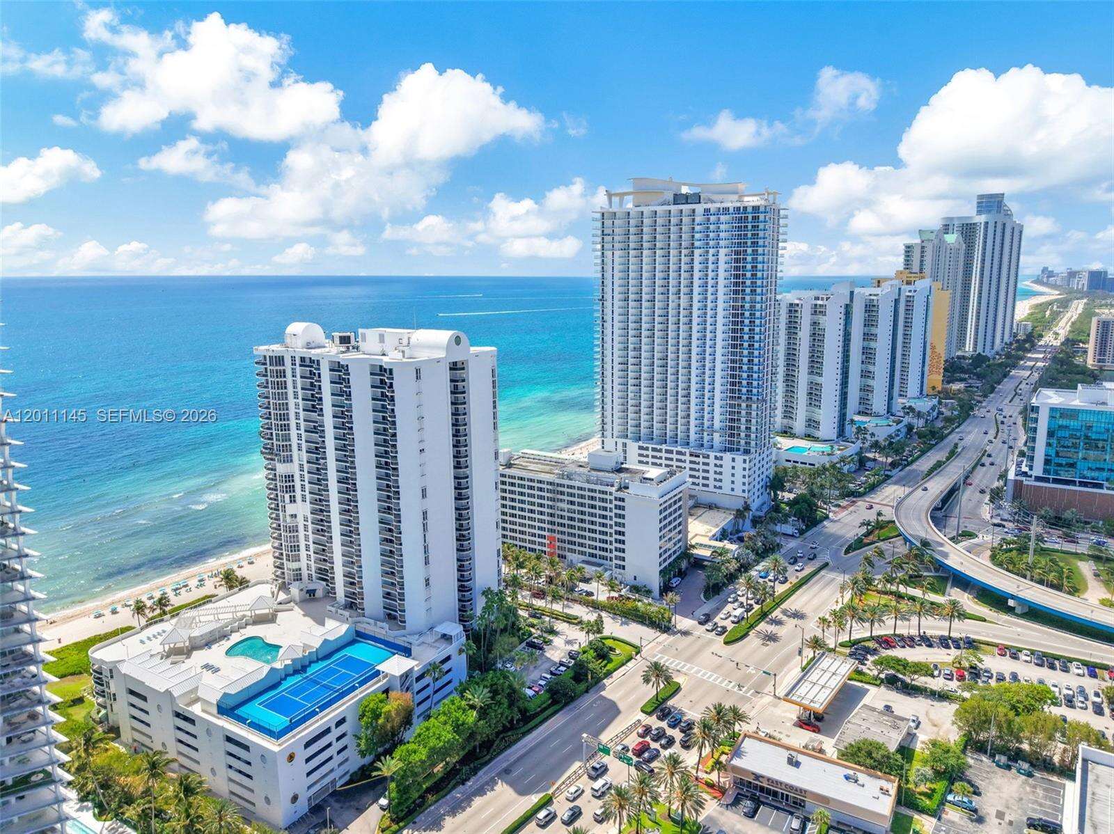 Sands Pointe at 16711 Collins Ave, Sunny Isles Beach, FL 33160 - For Rent photo 9