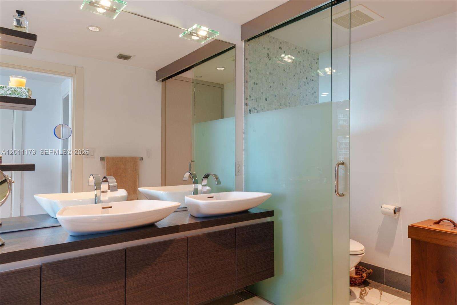 Epic Residences at 200 Biscayne Blvd Way, Miami, FL 33131 - For Rent photo 14