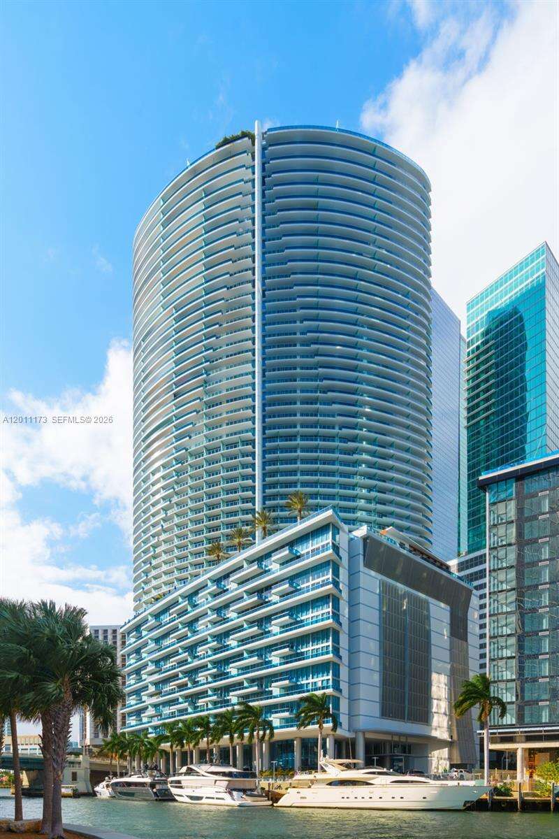 Epic Residences at 200 Biscayne Blvd Way, Miami, FL 33131 - For Rent photo 3