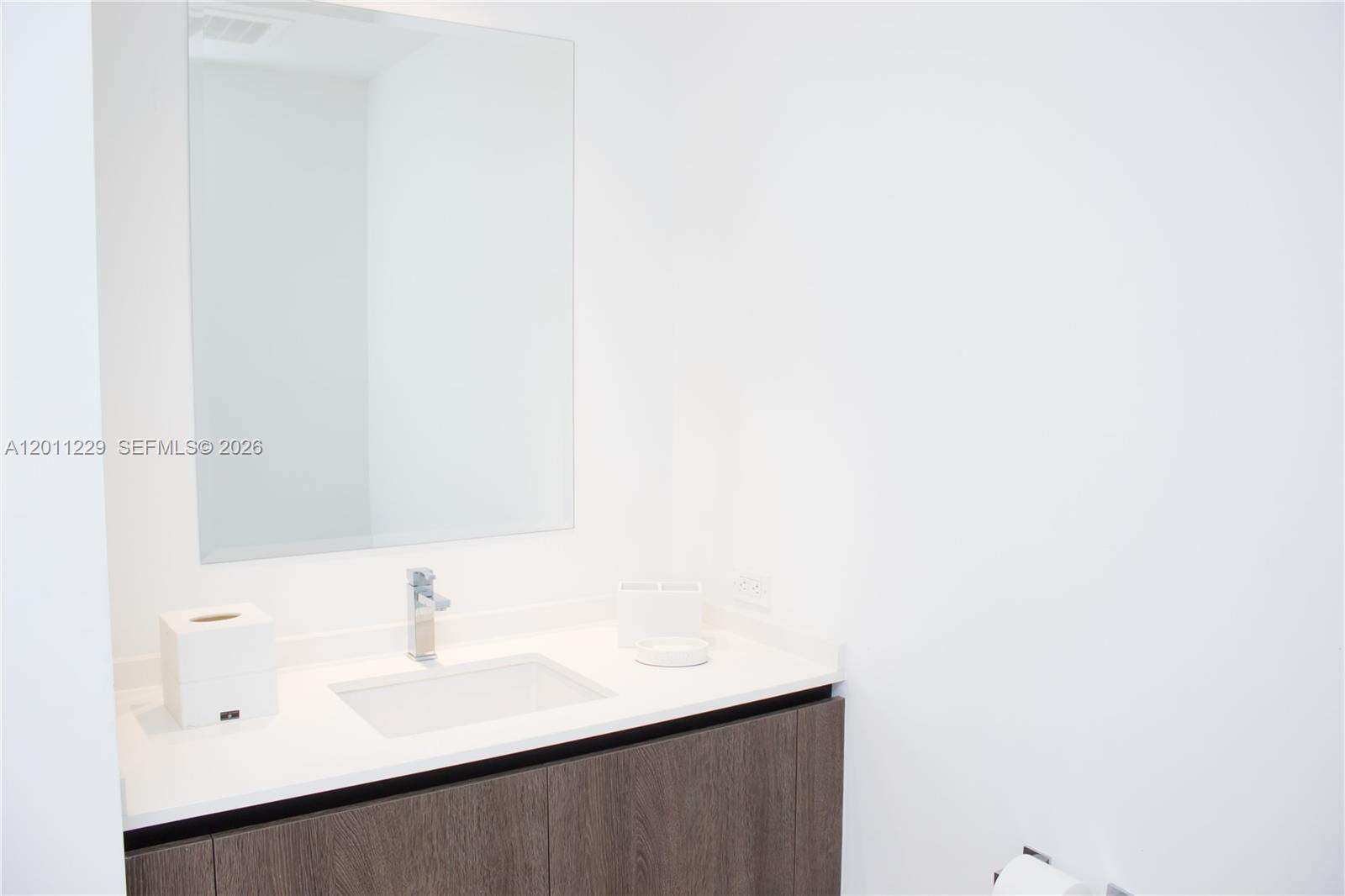 Reach Brickell at 68 6 St, Miami, FL 33131 - For Rent photo 27