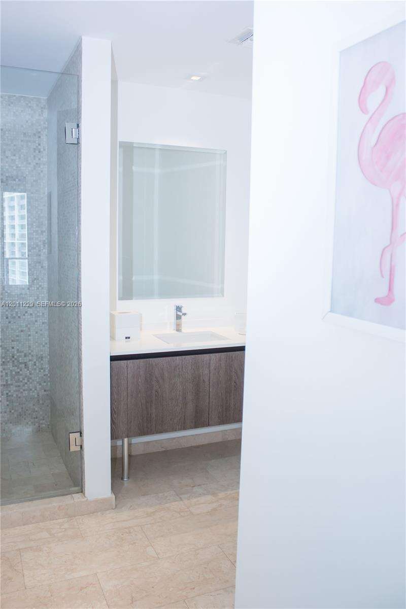 Reach Brickell at 68 6 St, Miami, FL 33131 - For Rent photo 28
