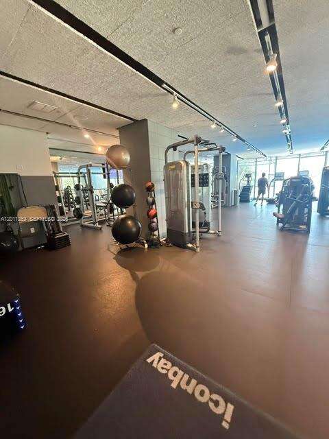 Icon Bay at 460 28 St, Miami, FL 33137 - For Rent photo 37