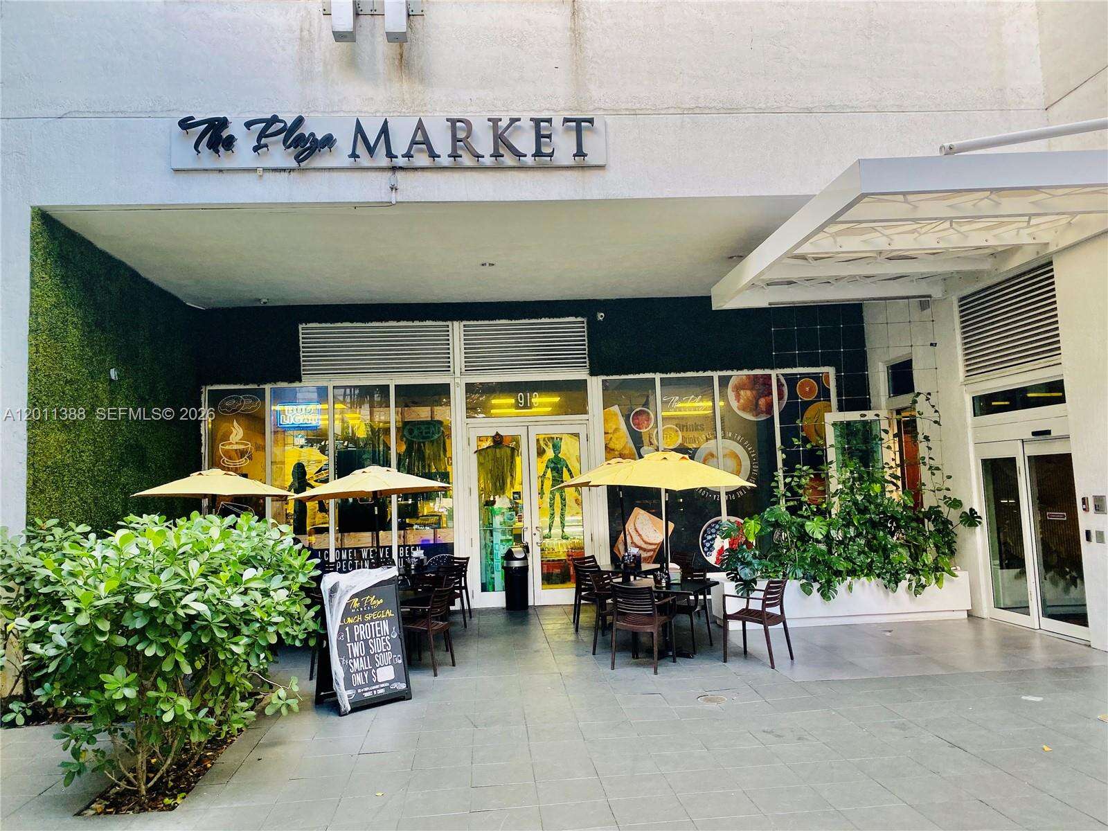 The Plaza On Brickell East at 950 Brickell Bay Dr, Miami, FL 33131 - For Rent photo 15