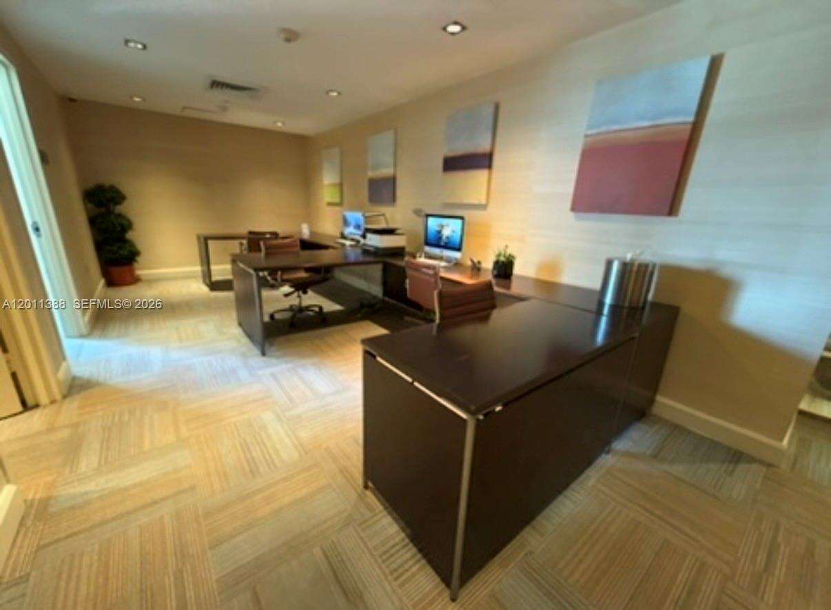 The Plaza On Brickell East at 950 Brickell Bay Dr, Miami, FL 33131 - For Rent photo 25