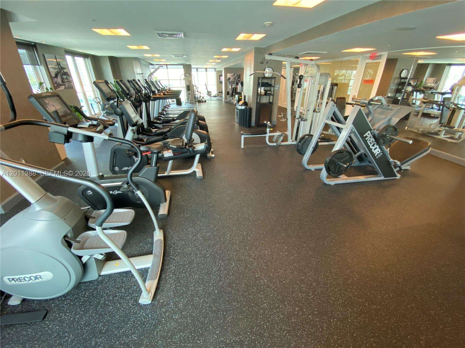 The Plaza On Brickell East at 950 Brickell Bay Dr, Miami, FL 33131 - For Rent photo 43