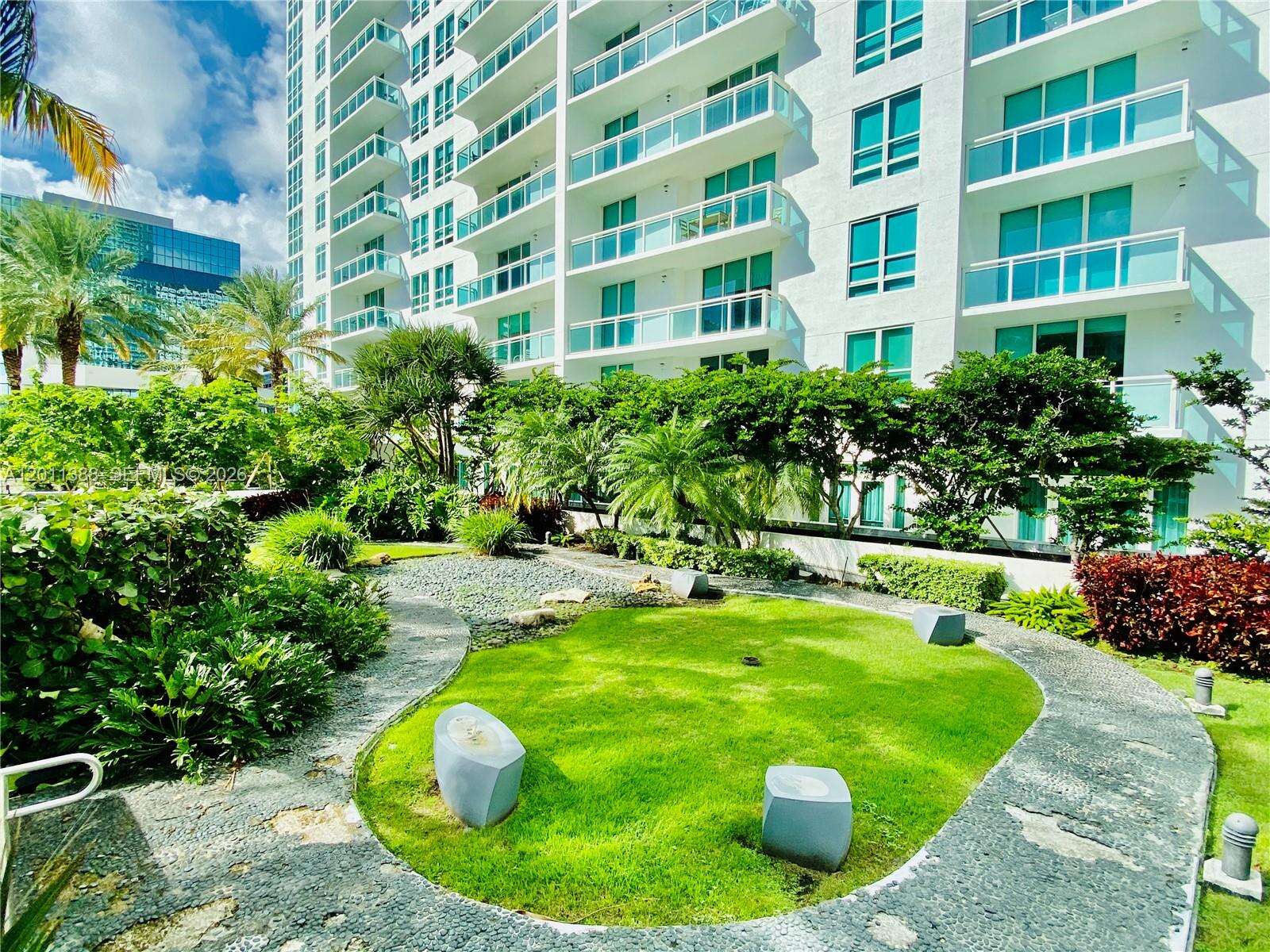 The Plaza On Brickell East at 950 Brickell Bay Dr, Miami, FL 33131 - For Rent photo 54