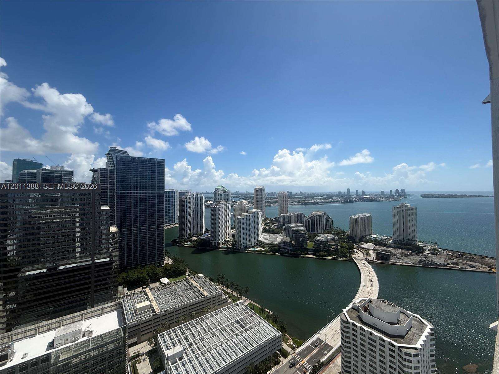 The Plaza On Brickell East at 950 Brickell Bay Dr, Miami, FL 33131 - For Rent photo 10