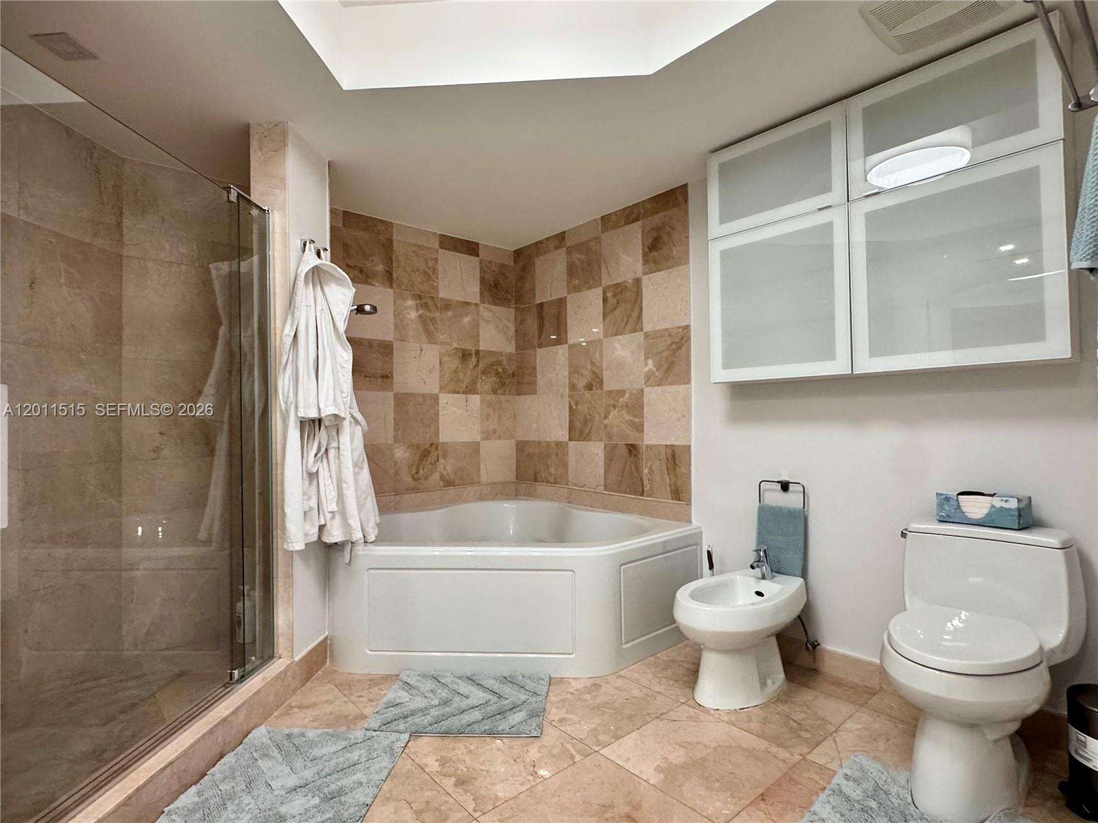 King David at 17555 Atlantic Blvd, Sunny Isles Beach, FL 33160 - For Rent photo 14