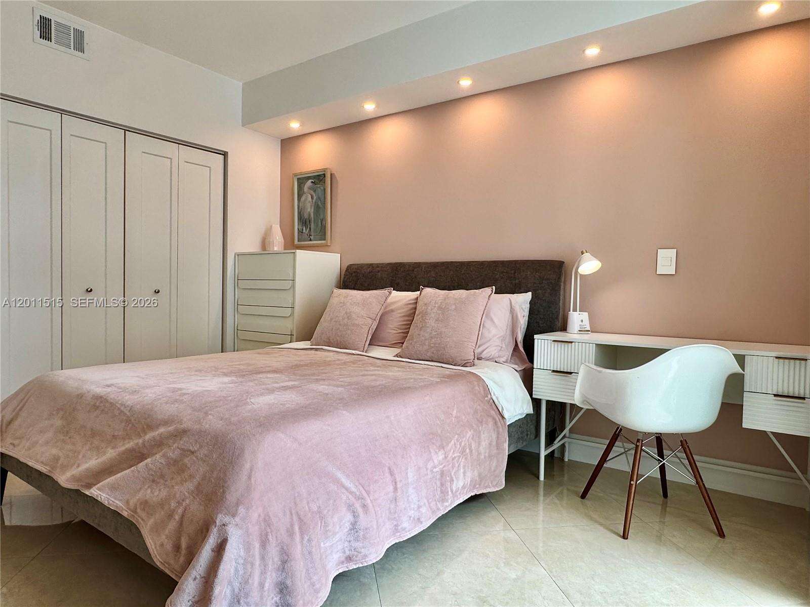 King David at 17555 Atlantic Blvd, Sunny Isles Beach, FL 33160 - For Rent photo 19