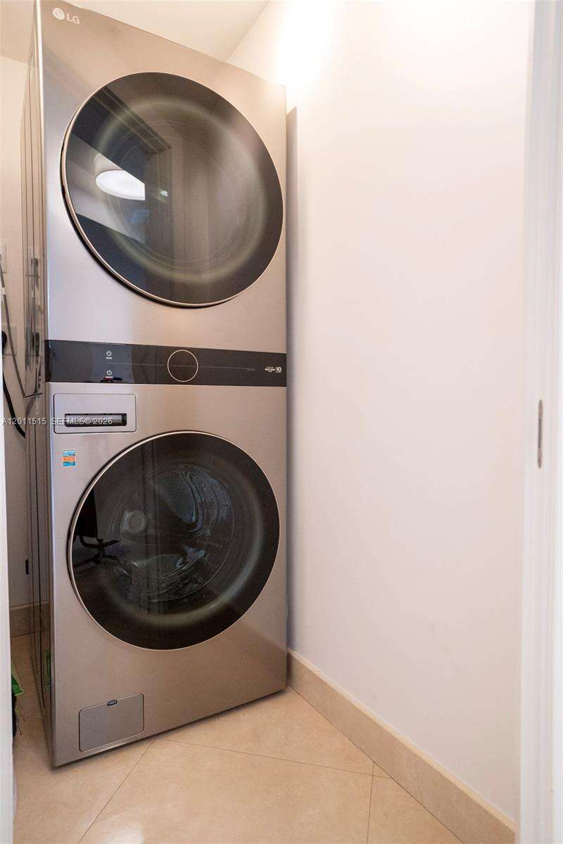 King David at 17555 Atlantic Blvd, Sunny Isles Beach, FL 33160 - For Rent photo 33