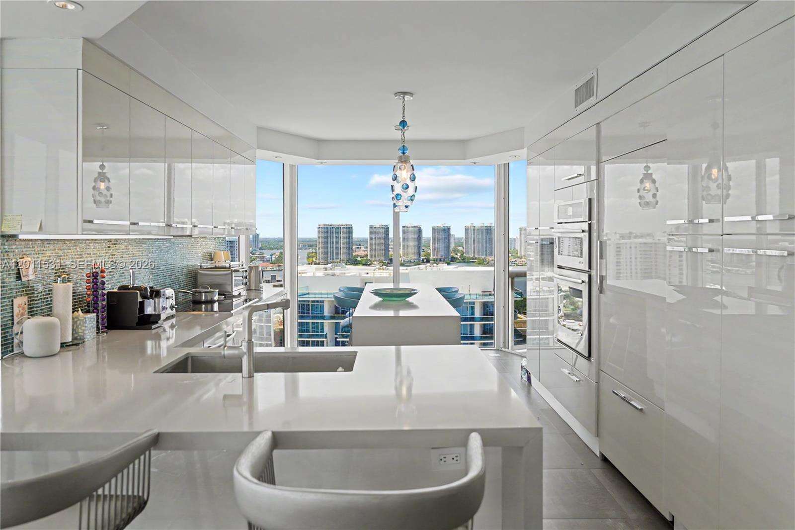 Pinnacle at 17555 Collins Ave, Sunny Isles Beach, FL 33160 - For Rent photo 15