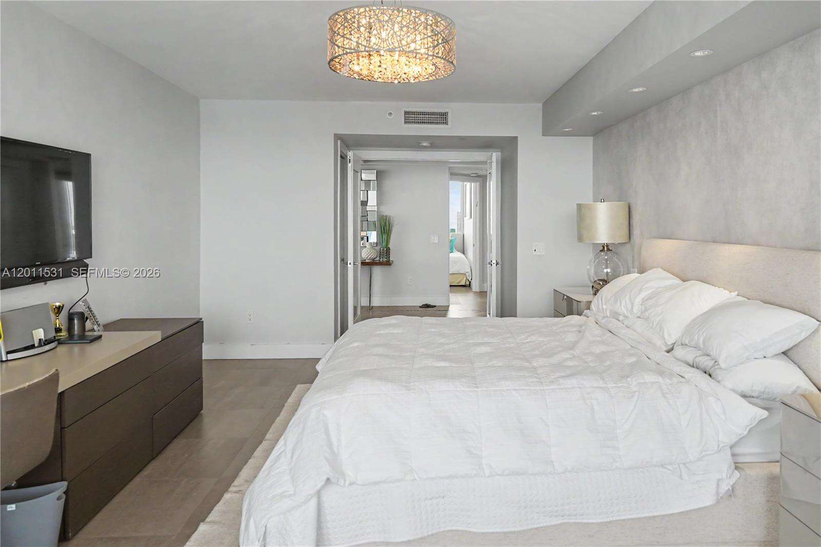 Pinnacle at 17555 Collins Ave, Sunny Isles Beach, FL 33160 - For Rent photo 18