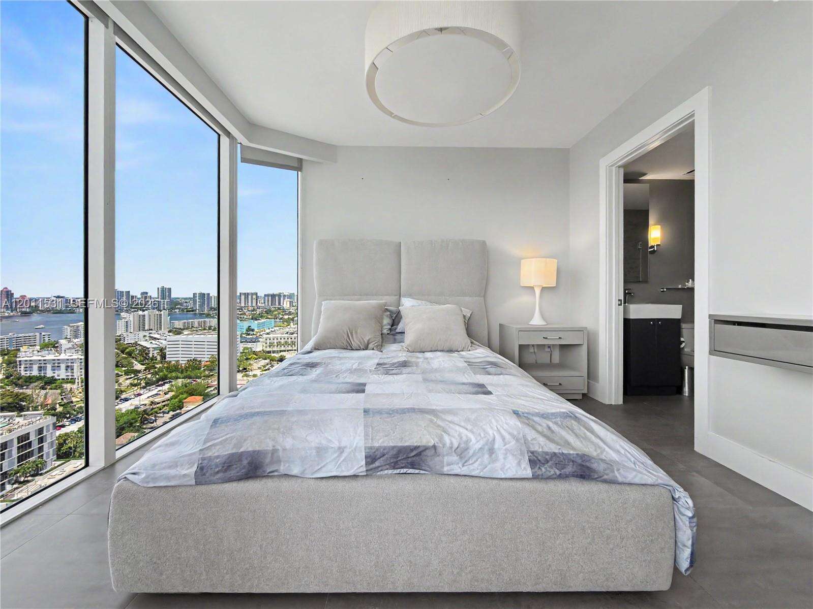 Pinnacle at 17555 Collins Ave, Sunny Isles Beach, FL 33160 - For Rent photo 25