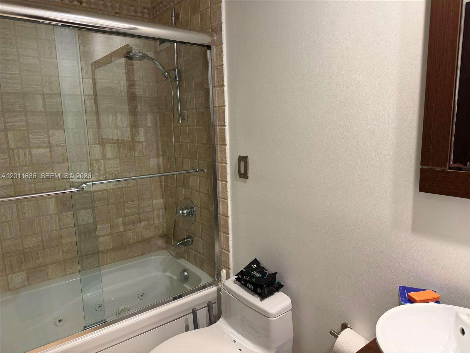 Roney Palace at 2301 Collins Ave, Miami Beach, FL 33139 - For Rent photo 8
