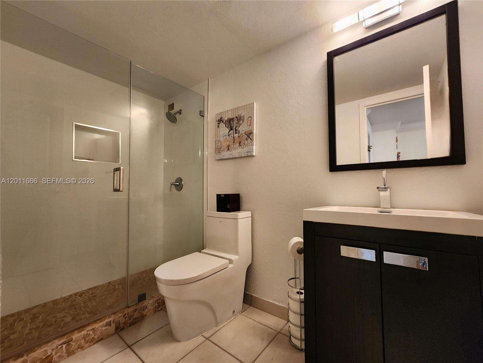 Parker Plaza at 2030 Ocean Dr, Hallandale Beach, FL 33009 - For Rent photo 20