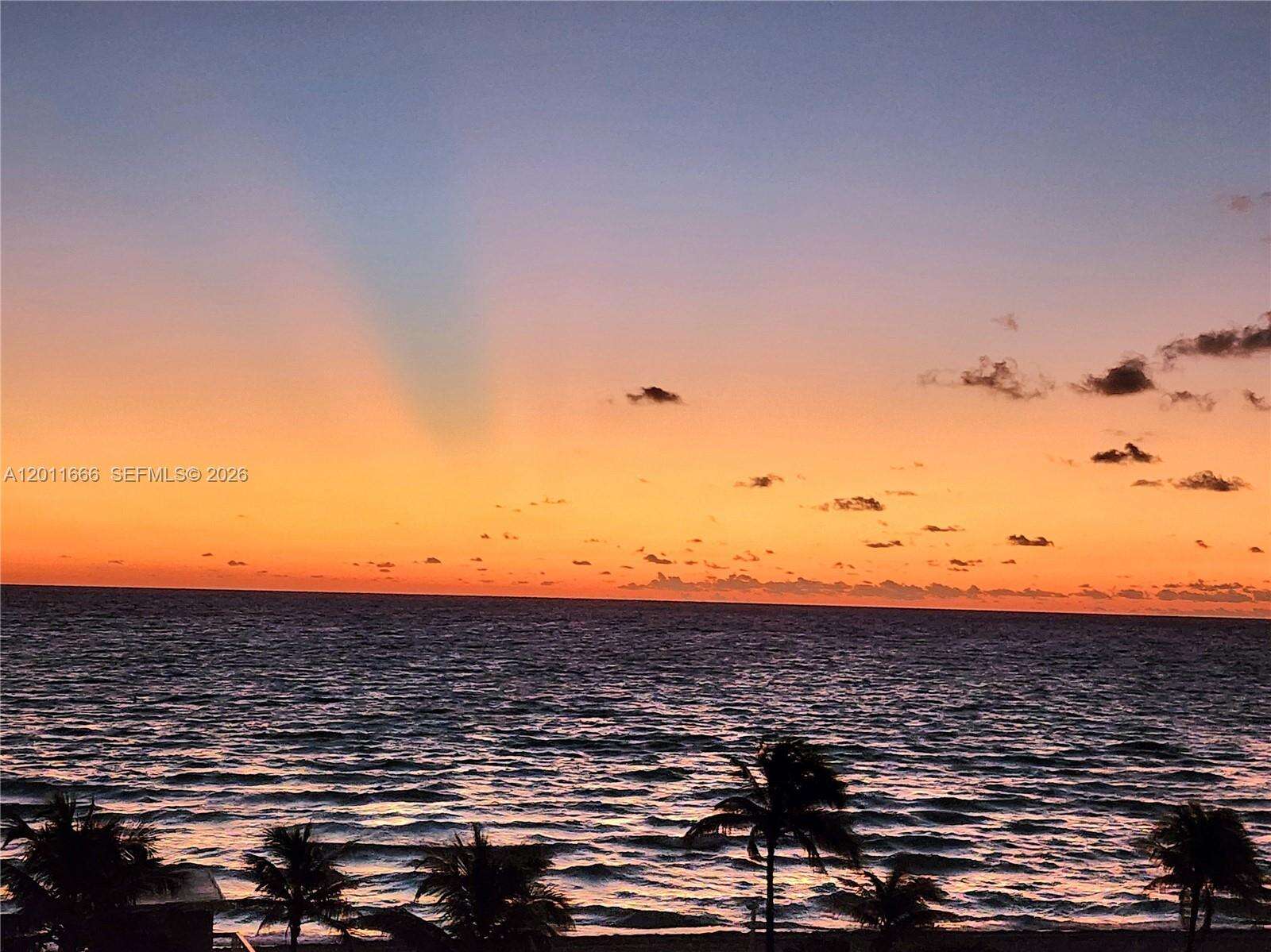 Parker Plaza at 2030 Ocean Dr, Hallandale Beach, FL 33009 - For Rent photo 35