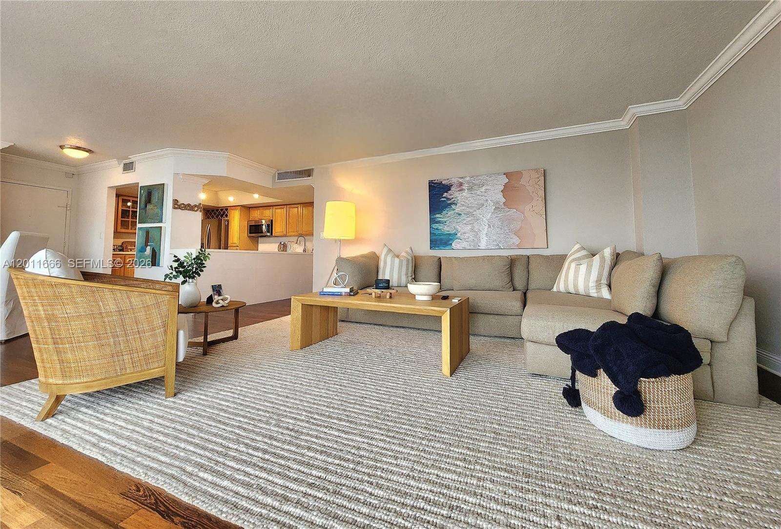 Parker Plaza at 2030 Ocean Dr, Hallandale Beach, FL 33009 - For Rent photo 5