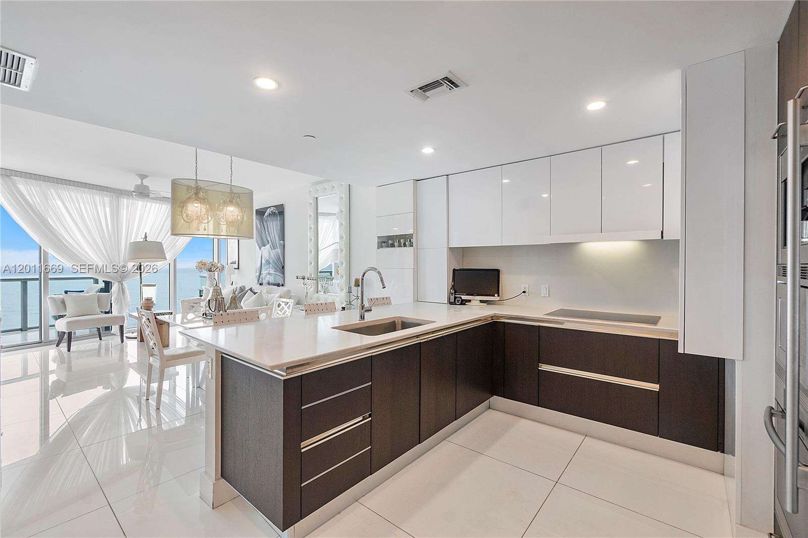 Jade Beach at 17001 Collins Ave, Sunny Isles Beach, FL 33160 - For Rent photo 6