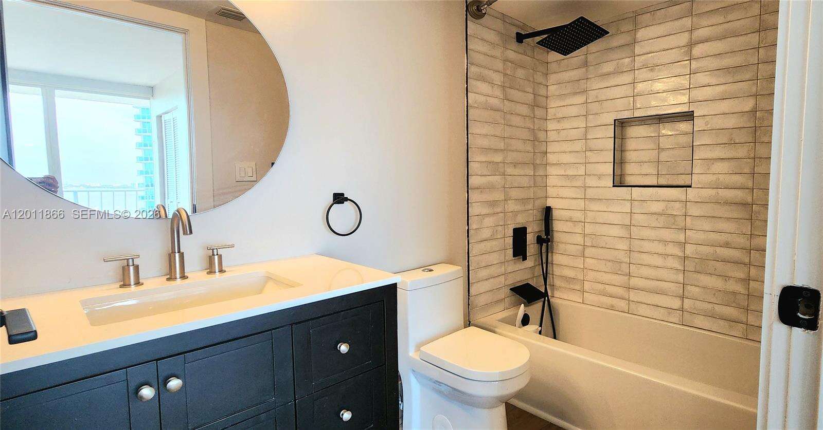 Grandview Palace at 7601 Treasure Dr, North Bay Village, FL 33141 - For Rent photo 14