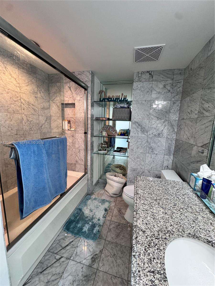 Skyline On Brickell at 2101 Brickell Ave, Miami, FL 33129 - For Rent photo 16