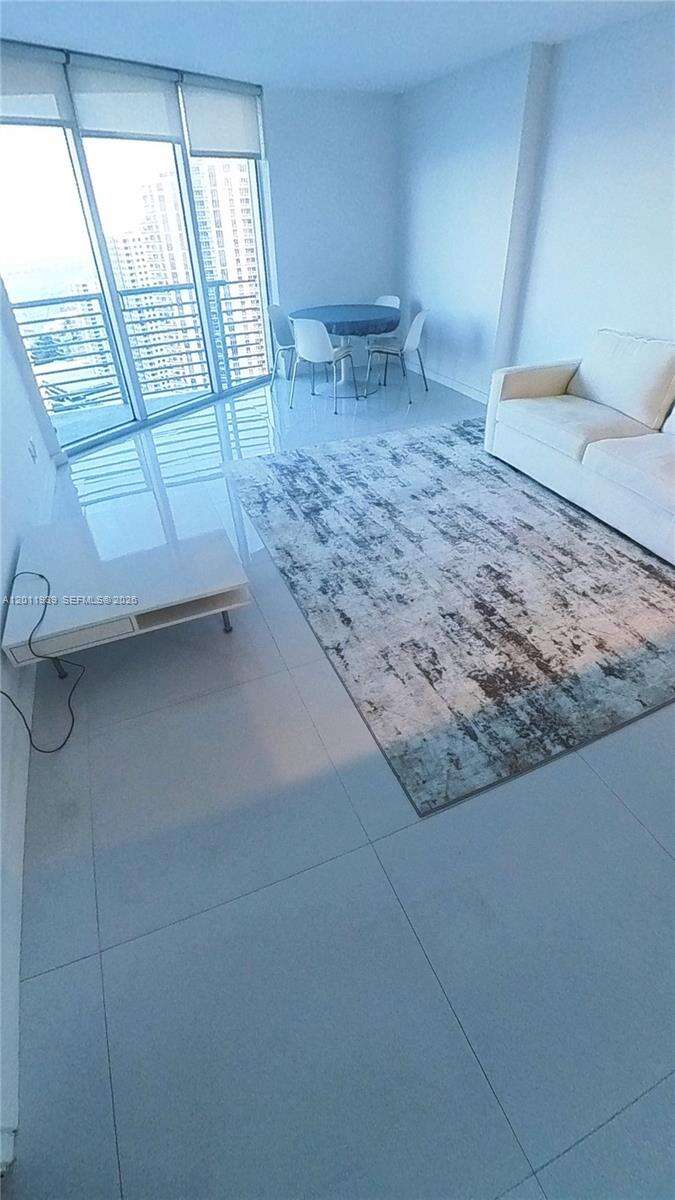 One Miami West at 325 Biscayne Blvd, Miami, FL 33131 - For Rent photo 12