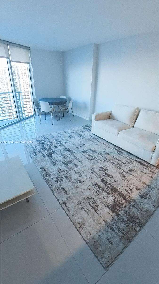 One Miami West at 325 Biscayne Blvd, Miami, FL 33131 - For Rent photo 4